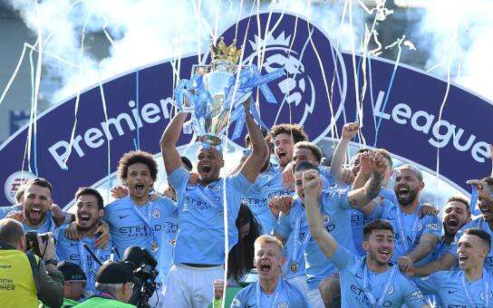 守危机中 守危机中